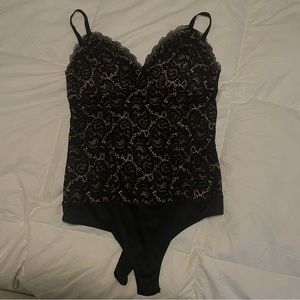 Guess body top